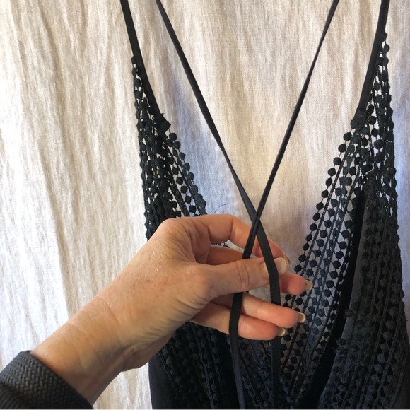 Reverse pants jumpsuit black v neck ball lace detail adjust. Straps side zip M - Picture 7 of 11